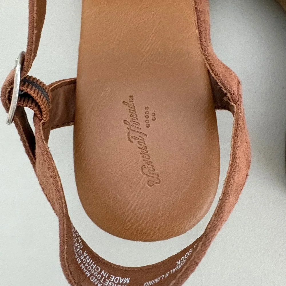 Universal Thread Cognac Brown Bow Platform Sandals Wood Block Heel Studded 9